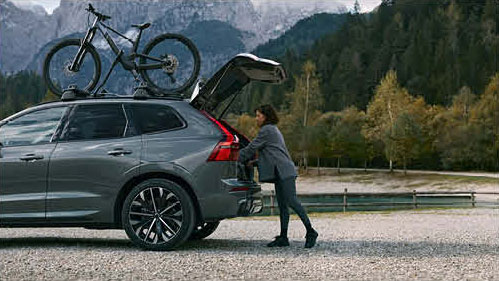Volvo XC60 with open tailgate loading gear for outdoor trip