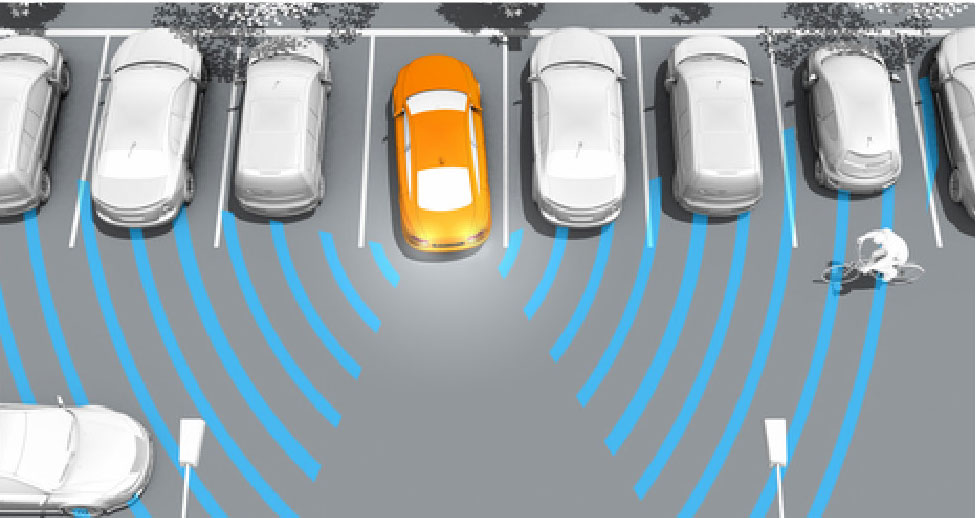 Toyotas Rear Cross-Traffic Alert illustration