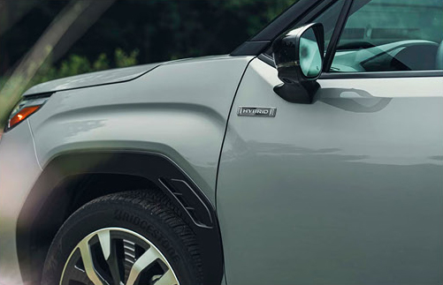 Subaru Forester Hybrid badge detail on the vehicle fender