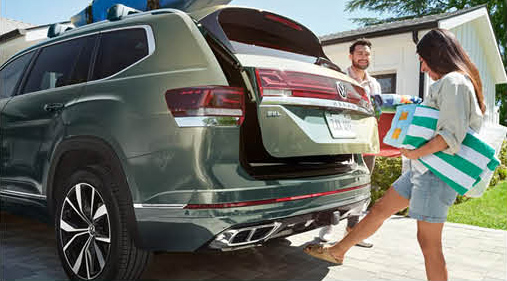 Volkswagen Atlas SUV hands-free power liftgate loading groceries at home